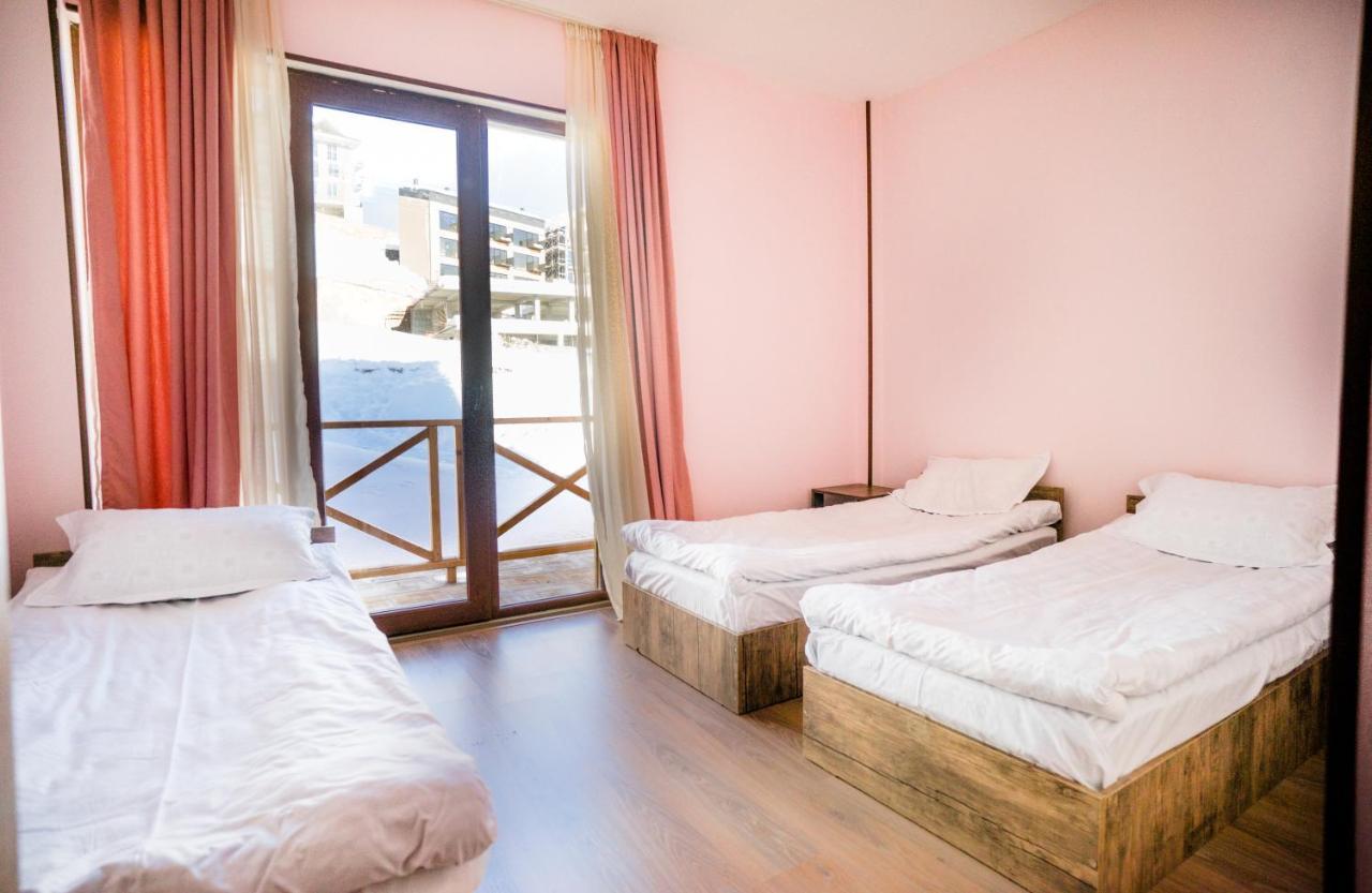 Hotel Sunny Hill Gudauri Esterno foto
